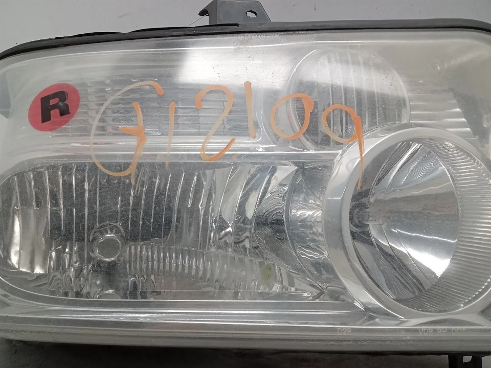 Used Right Headlight Assembly fits: 2006 Infiniti QX56 Right Grade A Foto 2 de 4