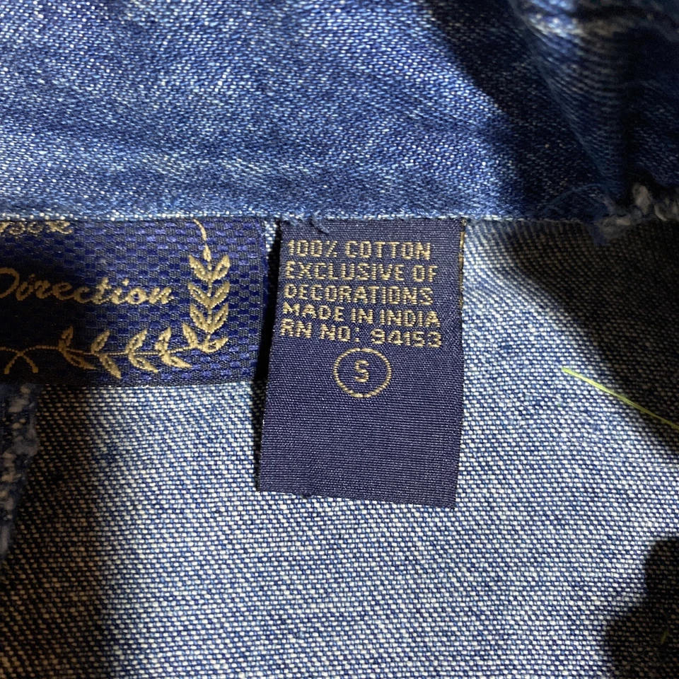 New Direction Women's Vintage Embroidered floral Denim button front Jacket - Image 3 of 4