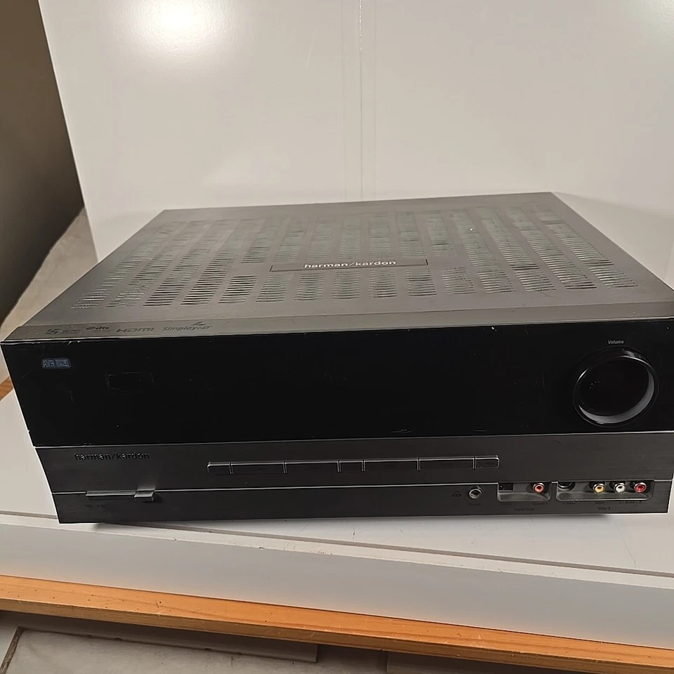 Harman Kardon AVR-146 - 5.1 Ch HDMI Home Theater Surround Sound Receiver System - Image 3 of 4