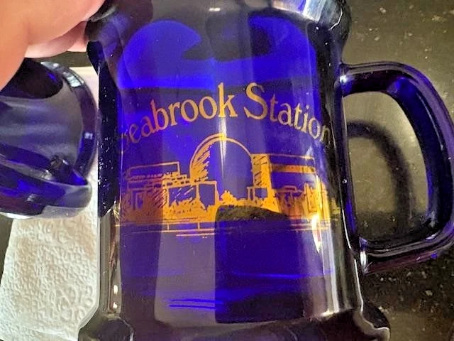 VTG Pair - Seabrook Nuclear Station (N.H.)  Blue/Gold Mugs - 4" x 3.5" - Unused - Image 3 of 4