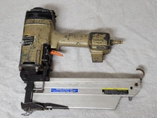 DUO-FAST MODEL MS-1580 Heavy Duty Pneumatic Stapler (For Parts Leaks Air)