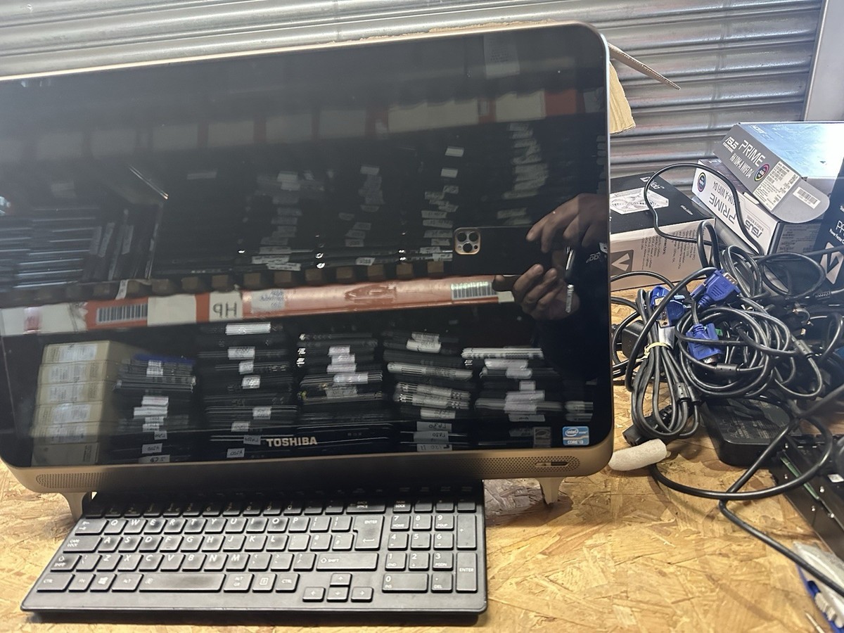 TOSHIBA LX830 23 INCH ALL IN ONE TOUCHSCREEN 3RD GEN i3 8GB RAM