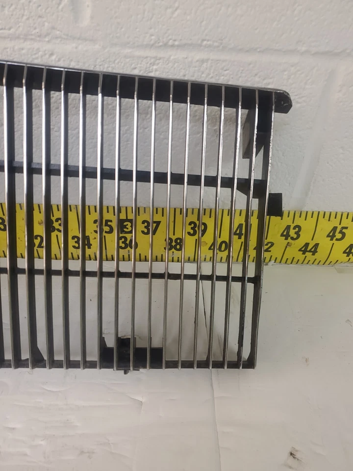 Nuevo OEM Mopar parrilla delantera 4103703 1982-1986 Chrysler Lebaron (BIN565) Foto 3 de 4