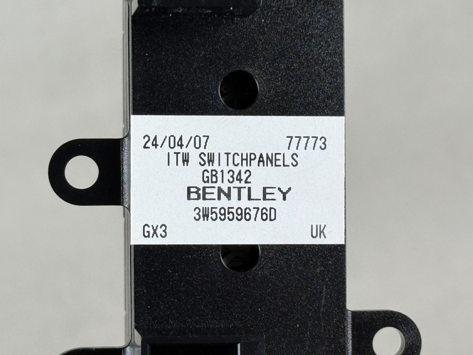 NEW! 2006-2012 BENTLEY CONTINENTAL FLYING SPUR CENTER CONSOLE SWITCH UNIT OEM