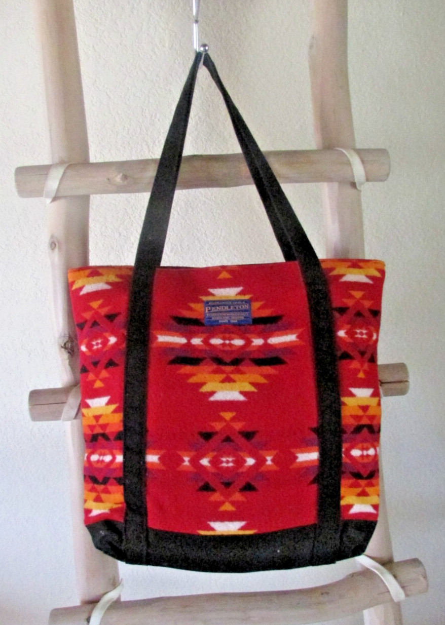 PENDLETON BLACK CANVAS RED MULTI NATIVE WOOLEN BO… - image 1