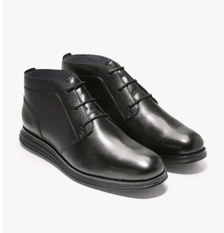 Cole Haan Men display picture 1