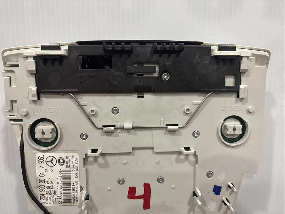 08-14 梅赛德斯 W204 C250 C300 C63 AMG 头顶圆顶灯 2049001804 原始设备制造商 — 第 4/4 张图片