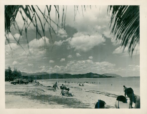 1940s WWII  Hawaii 4x5 Photo Haleiwa North shore beach scene
