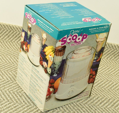NEW NOS 1997 Deni Scoop Factory #5400 White Automatic Ice Cream Maker 1 1/2 Qt