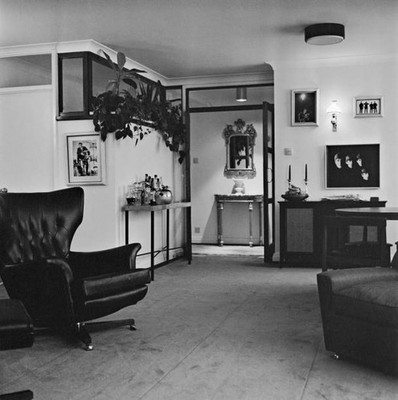 Brian Epstein in his fifth floor apartment at Whaddon House 1960s OLD PHOTO