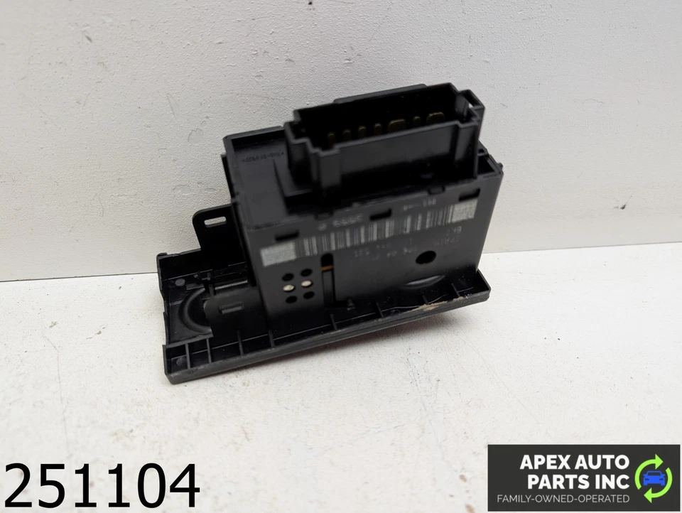 OEM 2001 Volkswagen Cabrio GLX 2.0L Dash Mounted Headlight Switch - Image 4 of 4