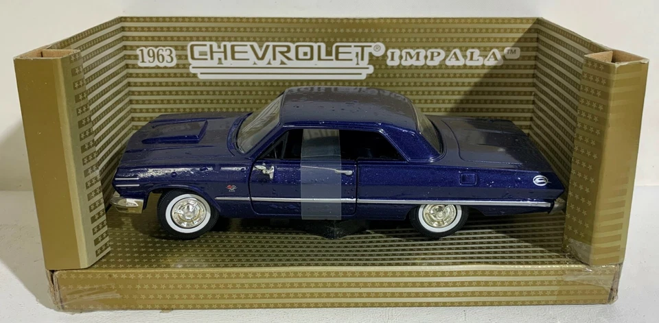 I105852 Anson Collector's Quality Model 1/32 - Chevrolet Impala 1963 - cod 10105 - Immagine 2 di 4