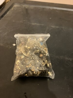 Tasche mit Perlen
