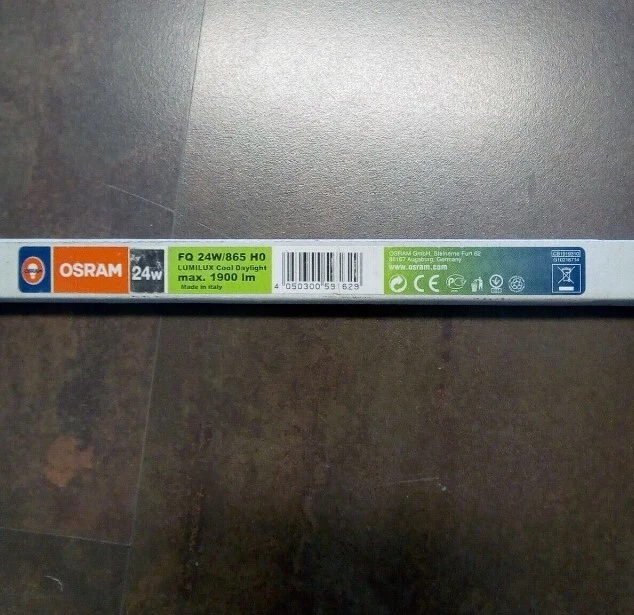 Vendesi plafoniera Novalux EL6045LUBI usata ma in ottime condizioni con neon - Immagine 2 di 4