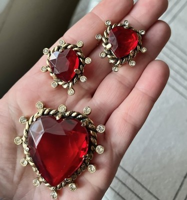 vintage red rhinestone heart Pendant brooch earring set Glass Escada Style