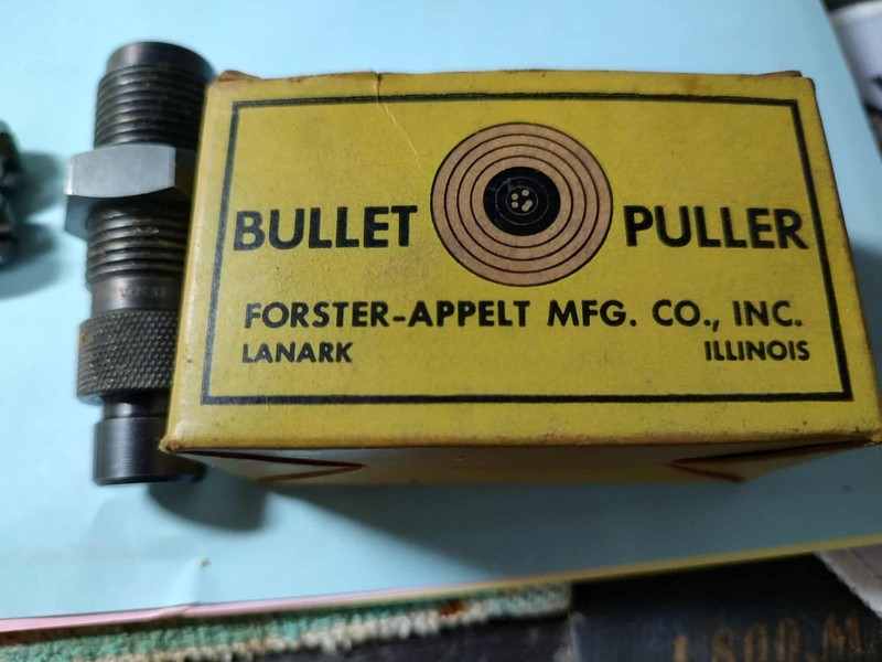 Vintage Forster-Appelt Bullet Puller USA with 2  Collets  .243 - .308