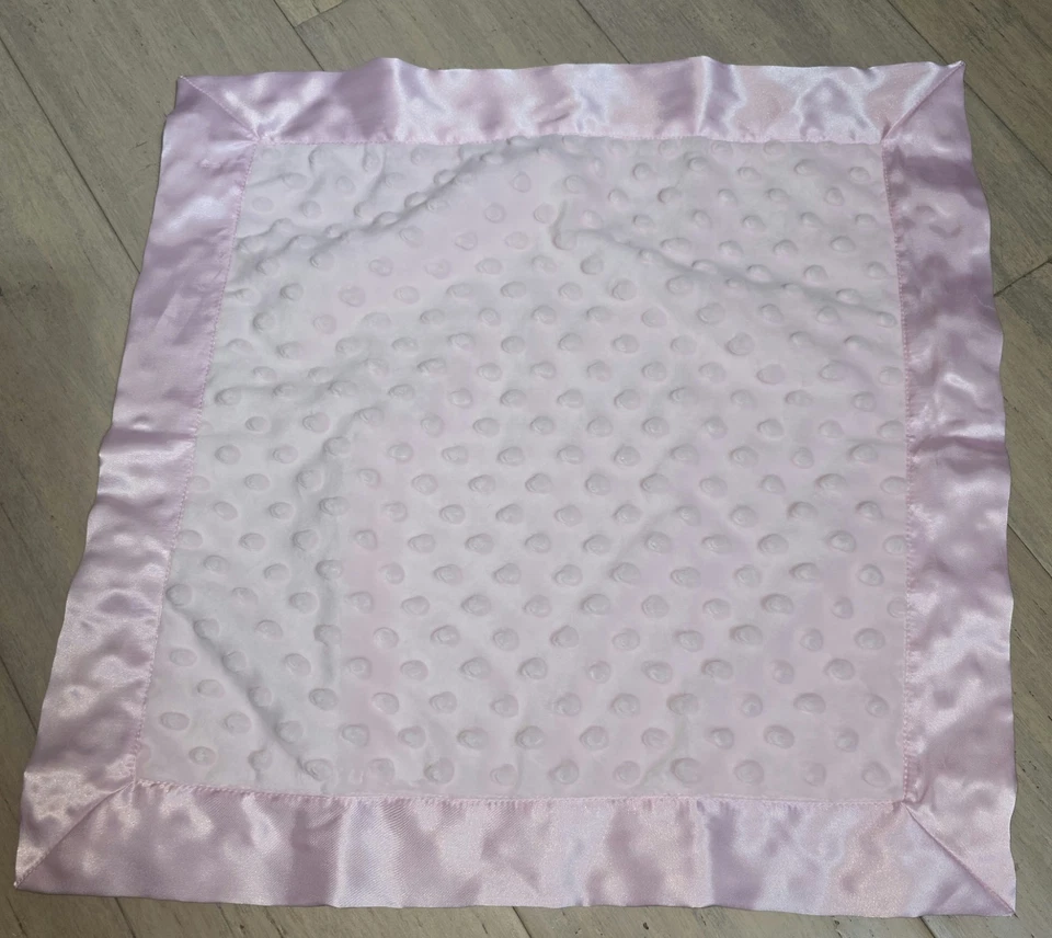 Cobertor de segurança Bearington Baby Collection rosa ponto vison adorável acabamento acetinado 15" - Imagem 2 de 4