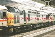 UK RAILWAY PHOTOGRAPH OF CLASS 37 37212 RM37-719