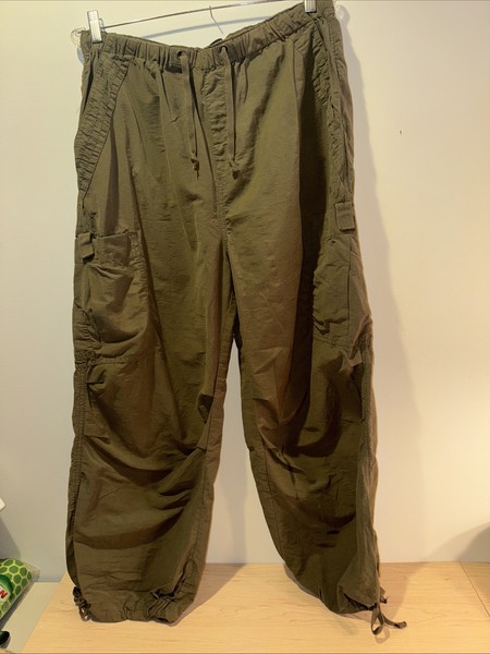 Aeropostale Womens Size Medium Olive Green Parachute Cargo Pants Baggy Comfort