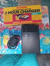 Chargeur 3 heures batterie rechargeable Eveready 1992. La boîte a été ouverte.