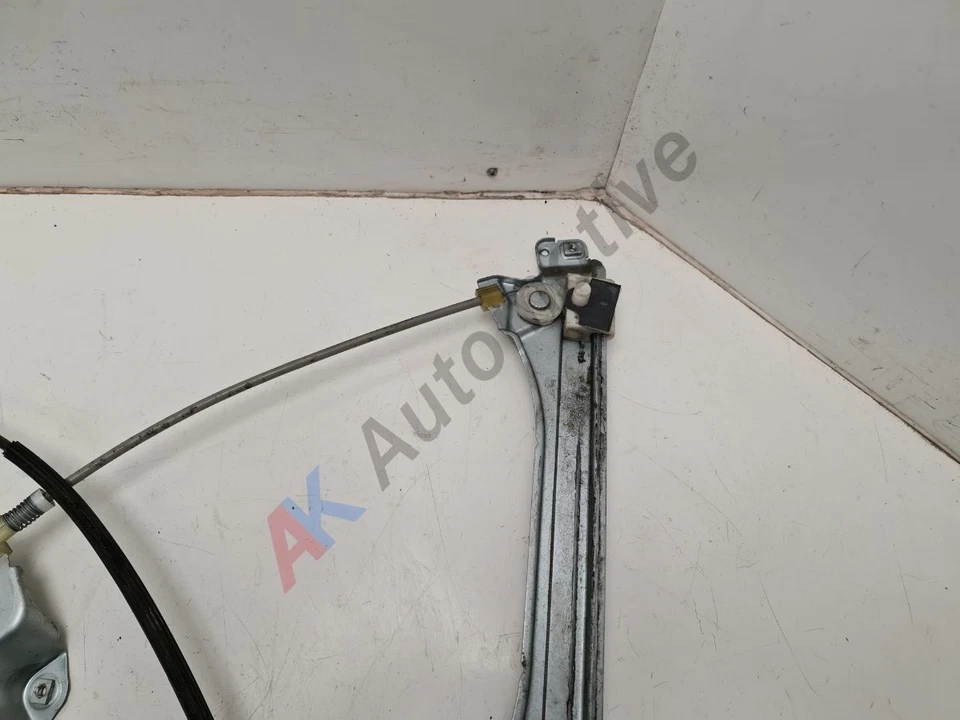 Renault Clio MK3 2005-2012 Front Electric Window Mechanism Left Passenger 5 Door - Image 4 of 4