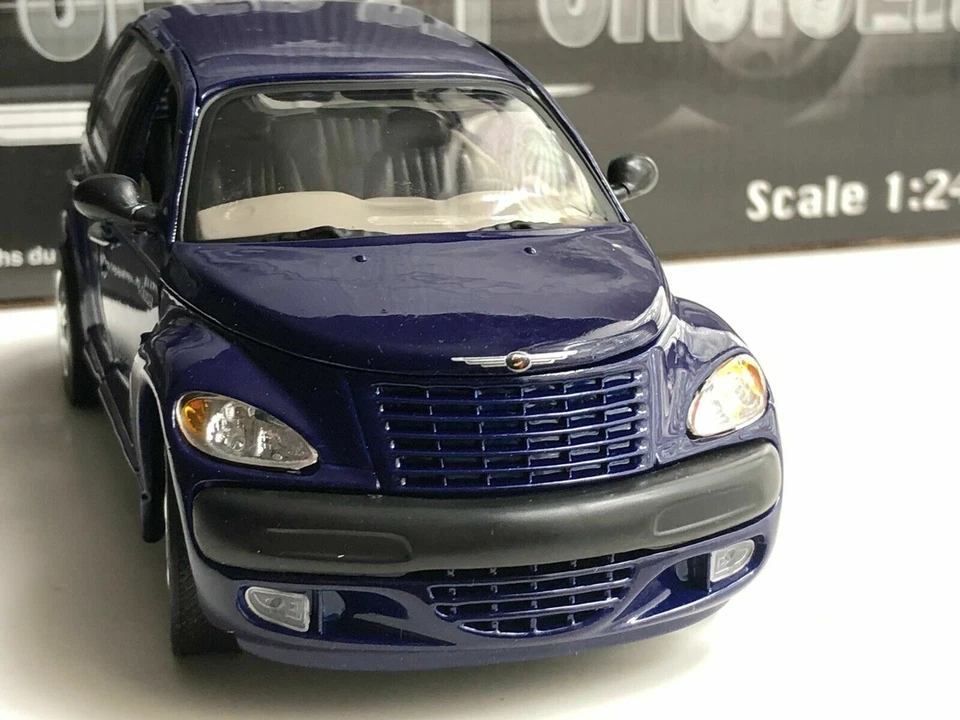 ONE OF SAICO 2001 CHRYSLER PT CRUISER 1:24 DIECAST MODEL CAR NEW​ NO BOX - Image 2 of 4