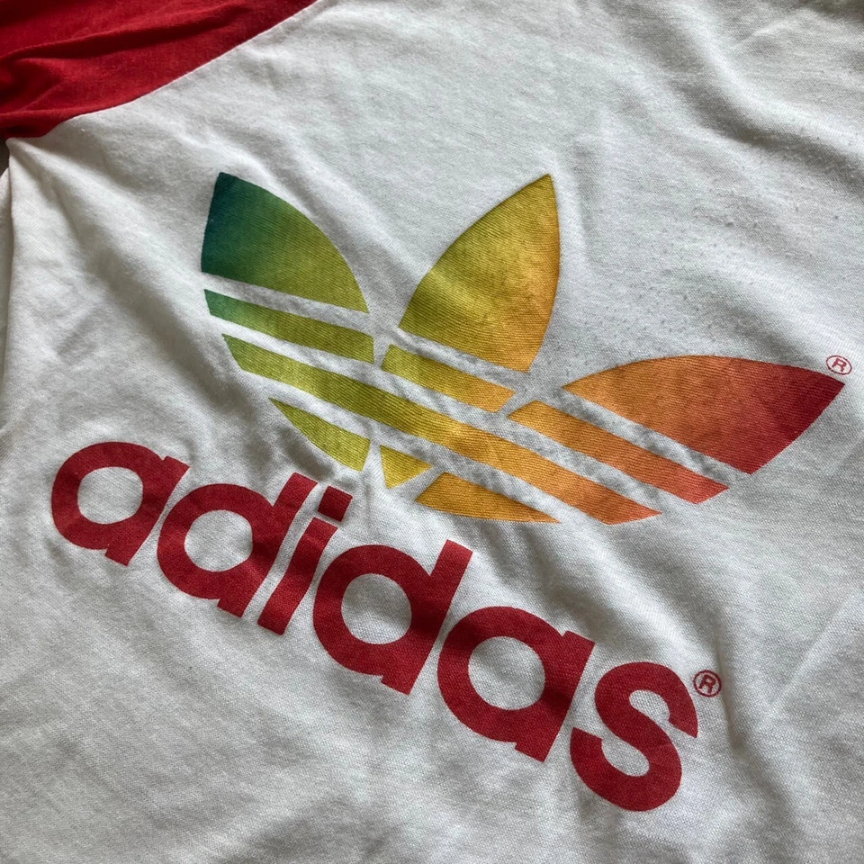 Vintage 1980's Adidas Rainbow Trefoil Shirt Women Foto 2 de 4