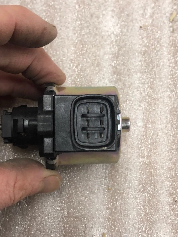 Faro servomotor CADILLAC STS nuevo OEM- 165500-0430 Denso 25726383 Foto 2 de 3