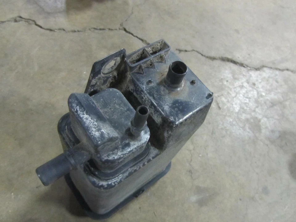 07 BUICK LACROSSE Evaporation Canister Charcoal Can Evap. Evap OEM Factory - Image 2 of 4