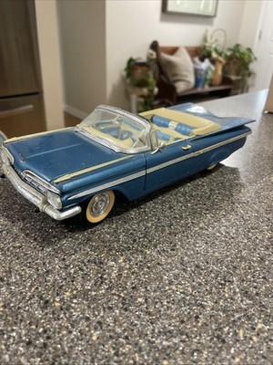 1959 Chevy Impala convertible by Road Signature, Turquoise blue 1