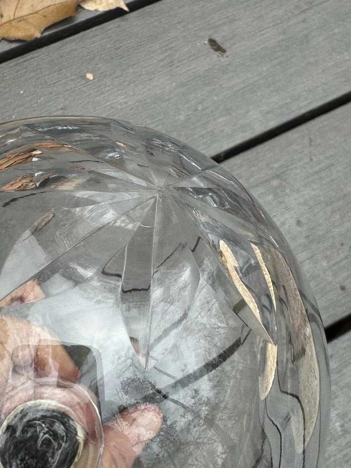 Acabado de escalera de vidrio cortado a mano con latón. Hecho por Richard Plummer Foto 4 de 4