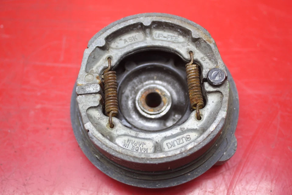 SUZUKI JR50 1978 1979/81-83/85-06 MONTAJE TAMBOR FRENO TRASERO 64210-04400 Foto 2 de 4