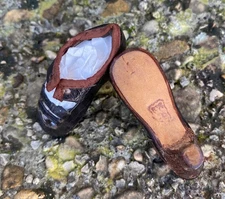 Very RARE pair of Thierry house shoes for HURRET Parisienne circa 19th century 