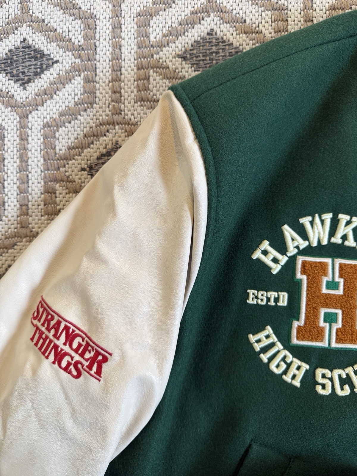 Stranger Things x H&M Netflix Jacket bomber Hawkins Limited Edition M image 9
