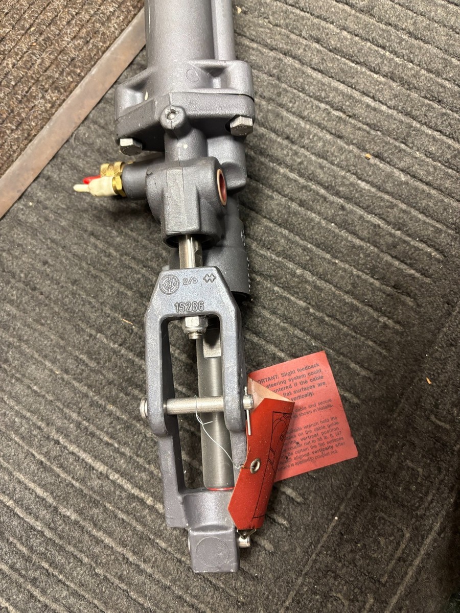 福BUKUROHです！ Mercruiser Alpha Power Steering RAM Actuator Mercury 15293-c