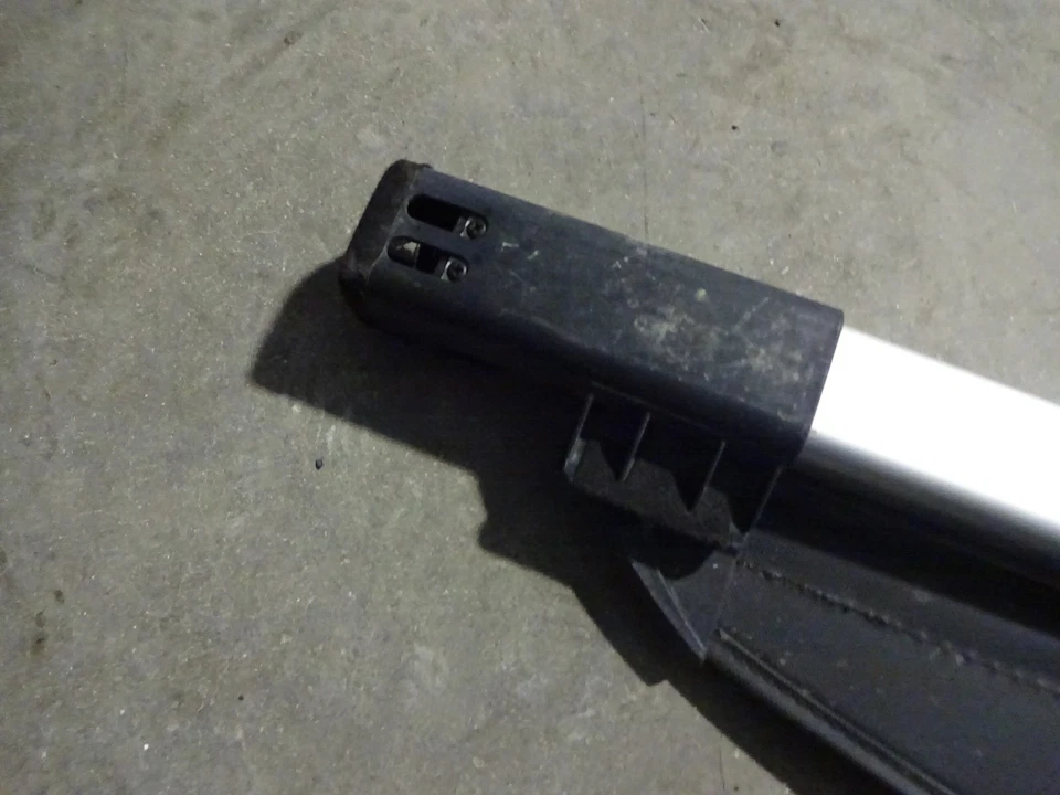 Kia Sorento 2015 cubierta de carga trasera negra retráctil OEM Foto 3 de 4