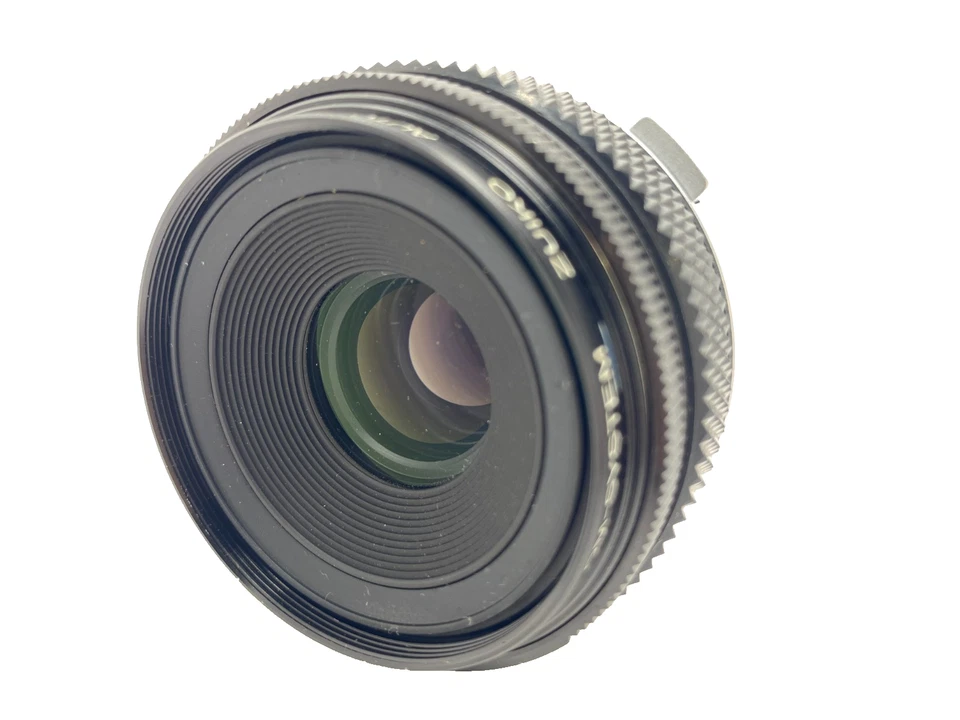 [Almost MINT] Olympus Zuiko Auto 80mm f/4 1:1 Macro Lens w/ Extension Tube - image 2 of 4