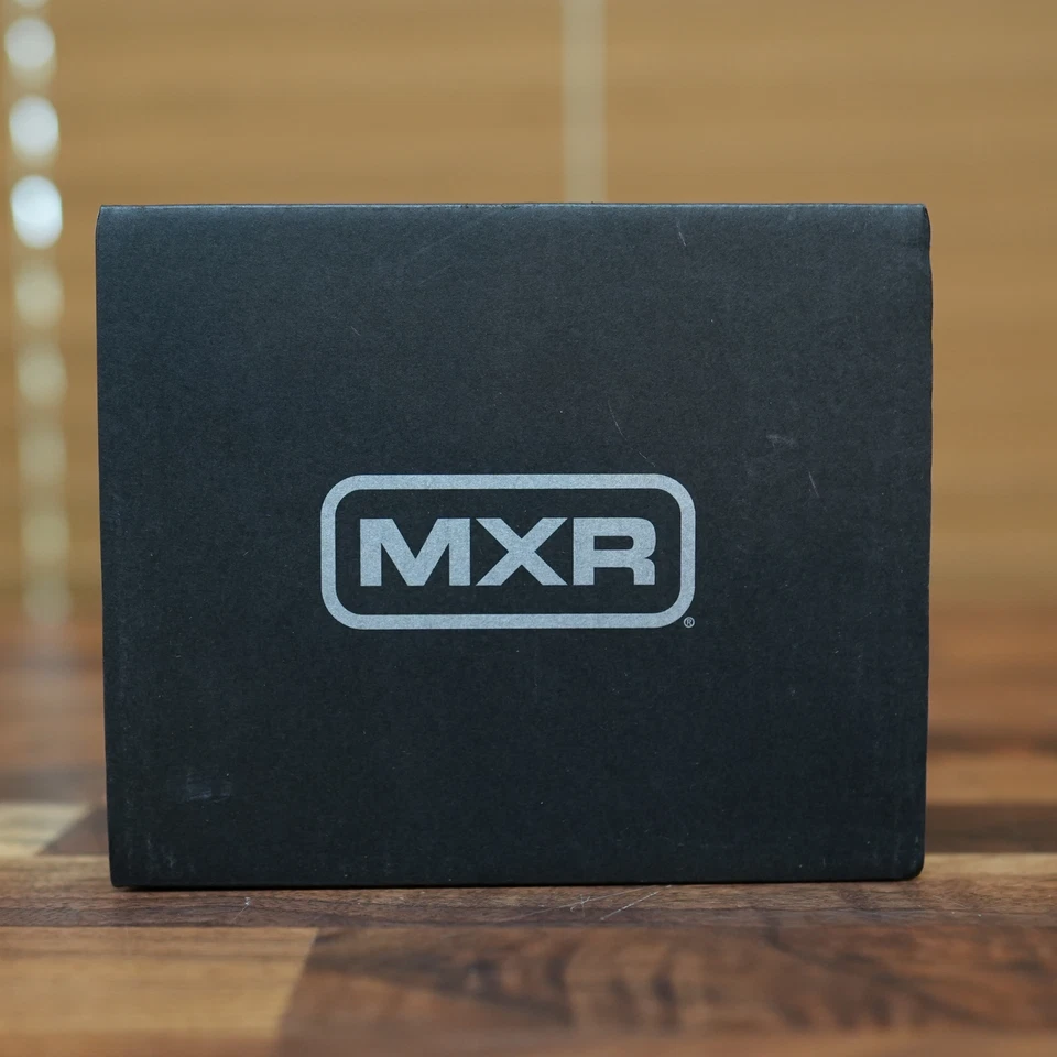 MXR M300 Reverb Guitar Effects Pedal PLATE SPRING EPIC MOD ROOM PAD - Image 2 of 4