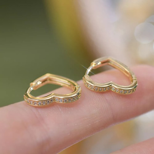18CT GOLD LADIES HEART HOOP EARRINGS - Pair , 16 mm - Picture 2 of 9
