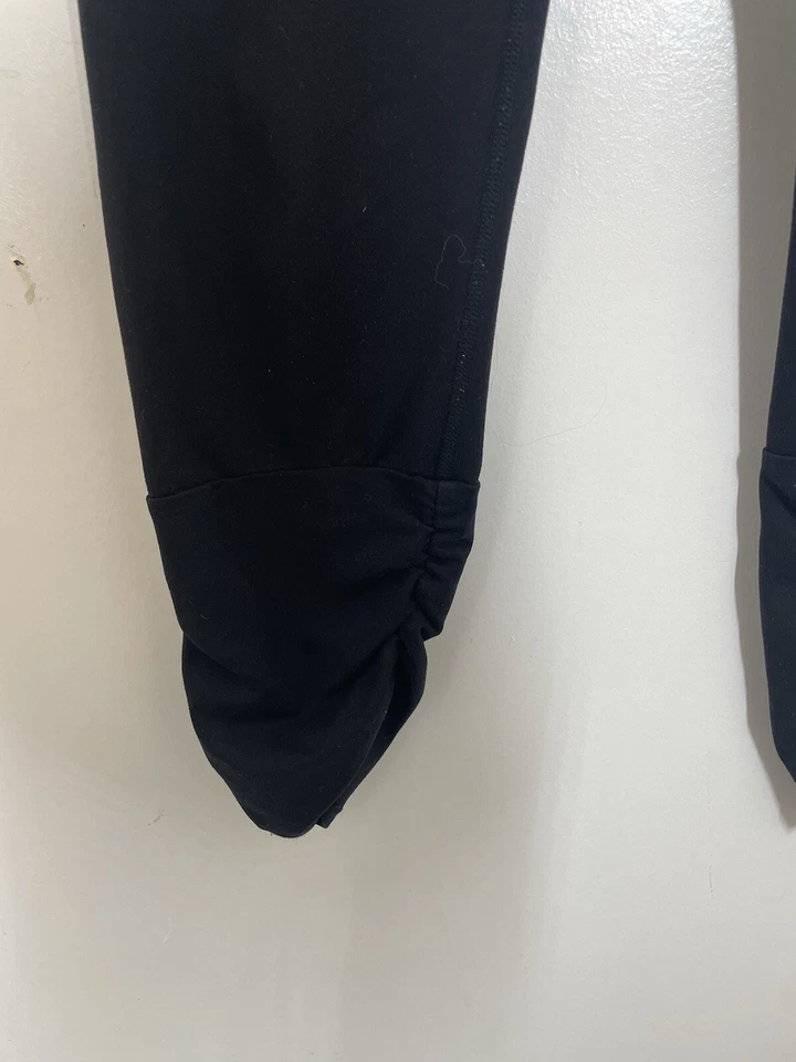 Leggings al tobillo negros CAbi para mujer talla mediana apresurados Foto 2 de 4