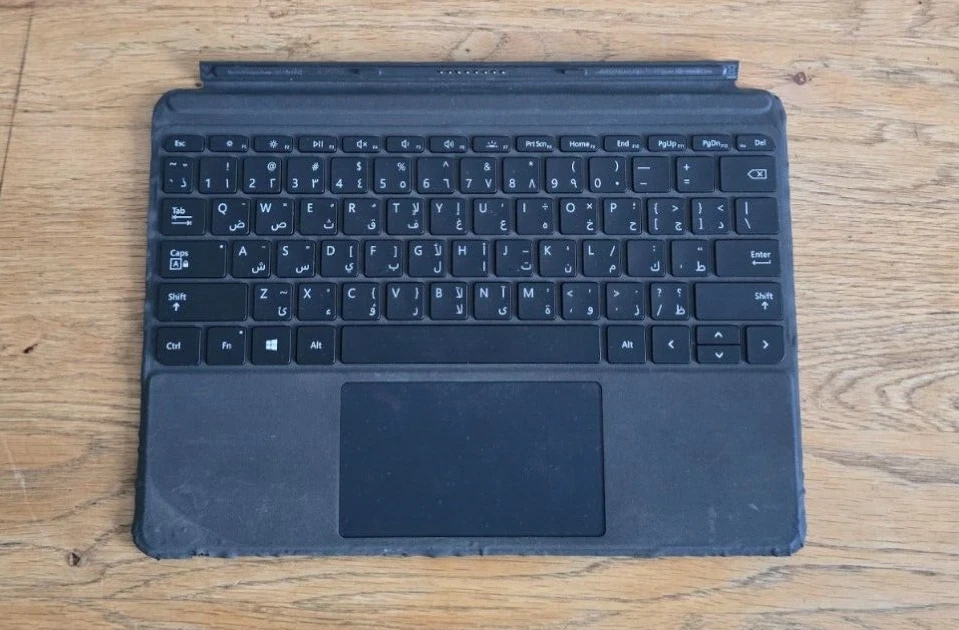 Microsoft Surface Go Signature Type Cover, English and Arabic Keyboard - Image 4 of 4