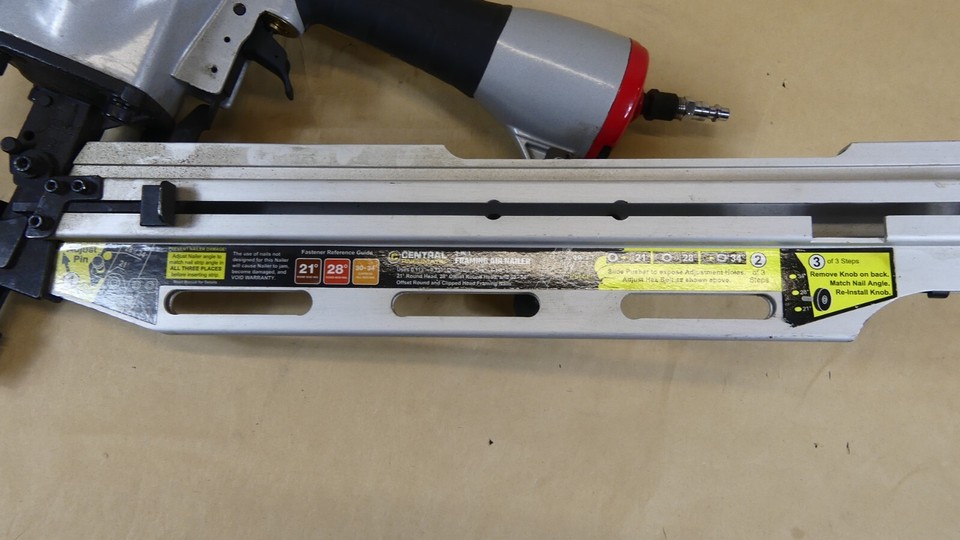 Central Pneumatic 3in1 Framing Air Nailer Nail Gun 64141 good shape