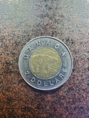 RARE 1996 Canadian $2 Dollar Toonie Coin Queen Elizabeth II