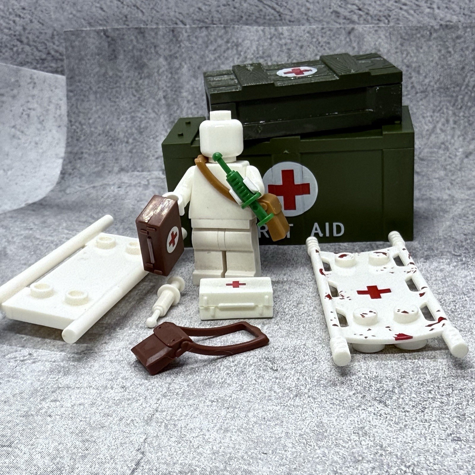 Medic Multipack Blocks Weapons Accessories for Minifigures ConD03