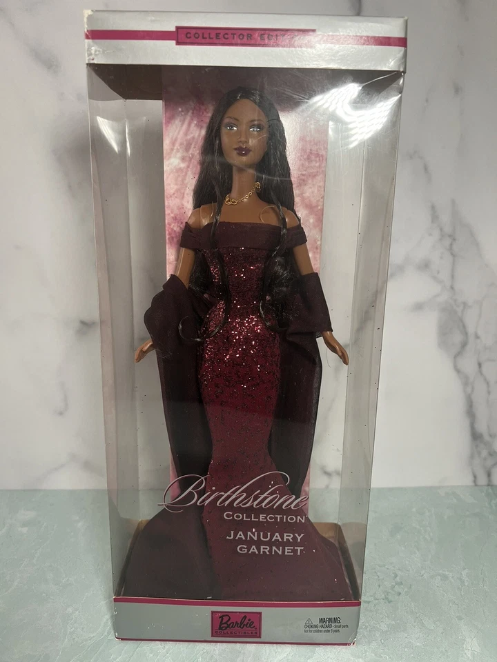 КАМЕНЬ РОЖДЕНИЯ БАРБИ B3409 - ЯНВАРЬ ГРАНАТ - ЧЕРНЫЙ - 2002 - КОЛЛЕКЦИОННОЕ ИЗДАНИЕ - Изображение 2 из 4