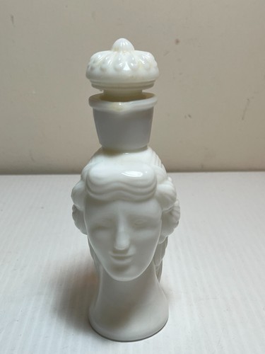 VINTAGE AVON GRECIAN PITCHER EMPTY WHITE MILK GLASS PERFUME BOTTLE - Picture 3 of 6
