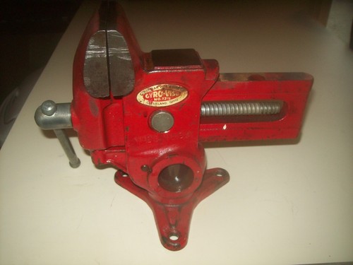 Vintage 3 1/2" Wide Gyro-Vise# 73 1/2 Made in Cleveland Ohio # 1042 & 1043 -5 - Picture 2 of 12
