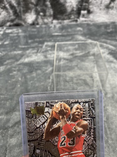 1996 Fleer Metal - #212 Michael Jordan - Picture 5 of 8