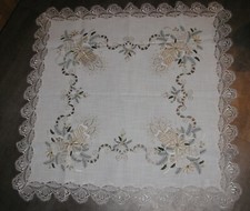 schöne weihnachtliche Mitteldecke Leinenoptik mit Spitze 88 x 88cm 