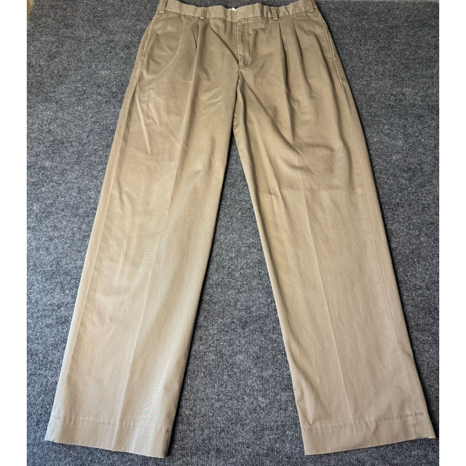 L.L. Bean Pants Mens 38x33 Tan Pleated Flap Pockets Dress Chino 100% Cotton